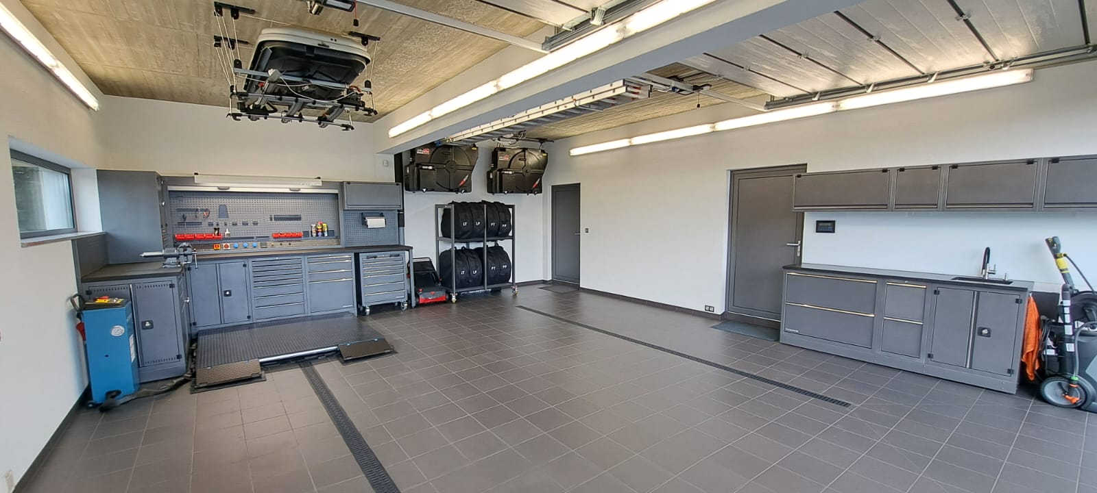 Zdjecie WhatsApp 2025 06 19 o 12.53.43 9337c46a - FastService Kompleksowa zabudowa warsztatowa – funkcjonalność, trwałość i precyzja wykonania