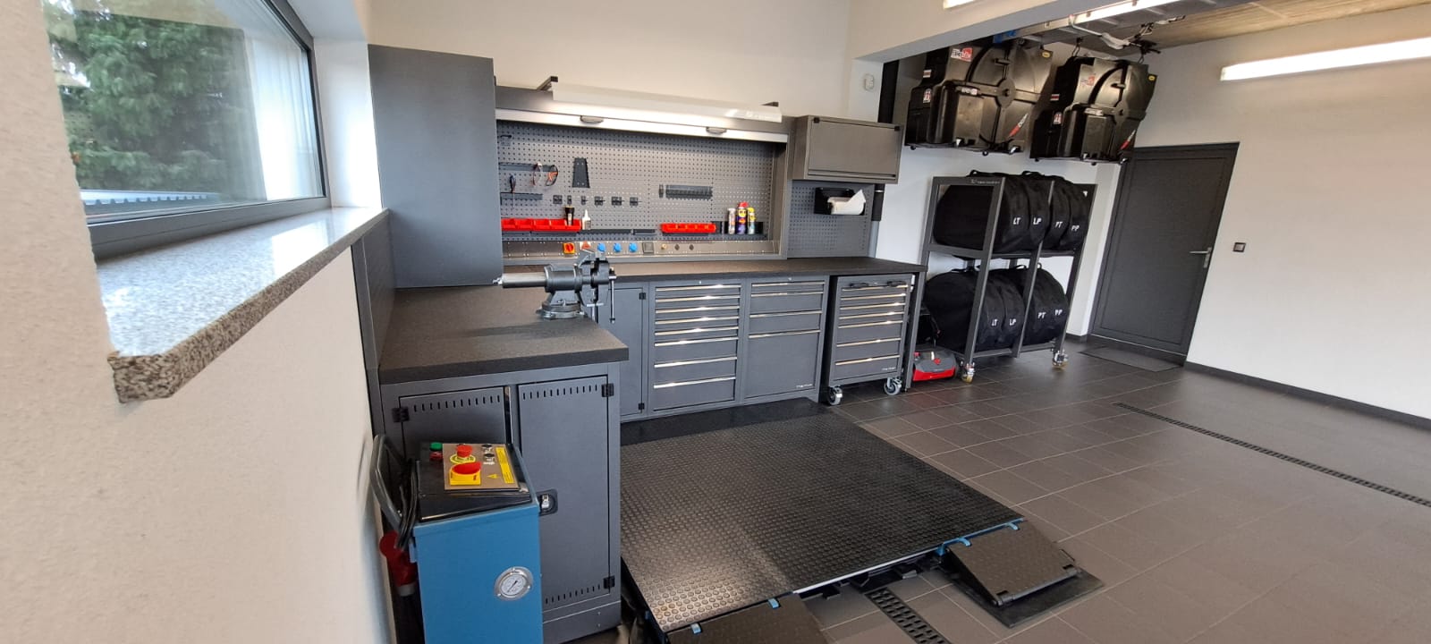 Zdjecie WhatsApp 2025 06 19 o 12.53.44 0d43d096 - FastService Kompleksowa zabudowa warsztatowa – funkcjonalność, trwałość i precyzja wykonania