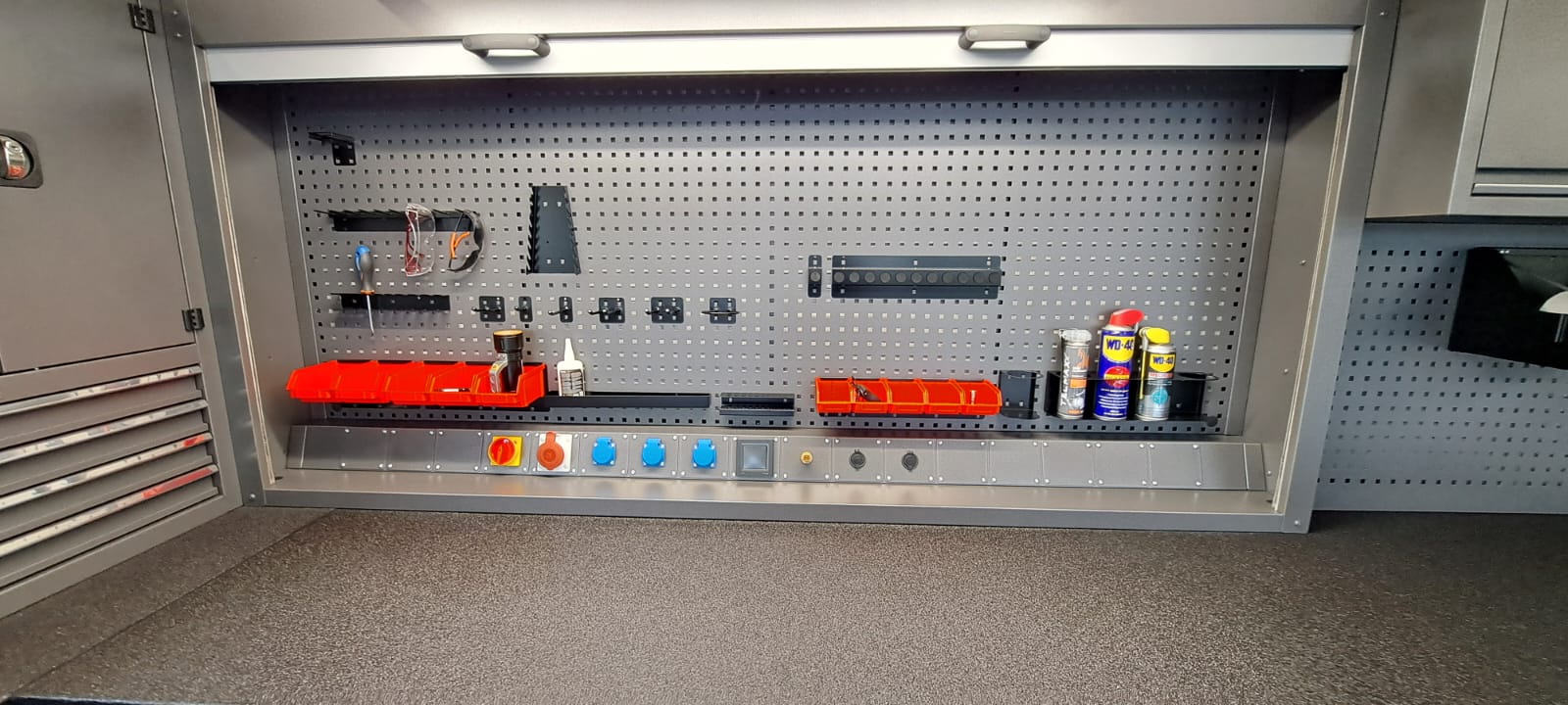 Zdjecie WhatsApp 2025 06 19 o 12.53.44 3e2a51df - FastService Kompleksowa zabudowa warsztatowa – funkcjonalność, trwałość i precyzja wykonania